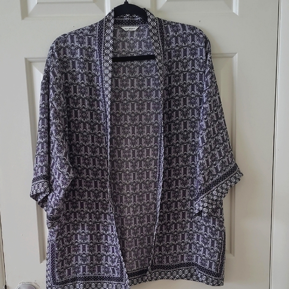 Max Studio Black White Pattern Kimono Style Open Top Size S